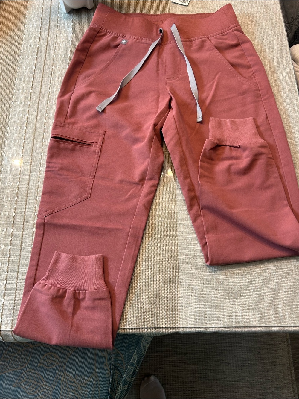 Figs Women's Rust Pink Cargo Jogger Pants
